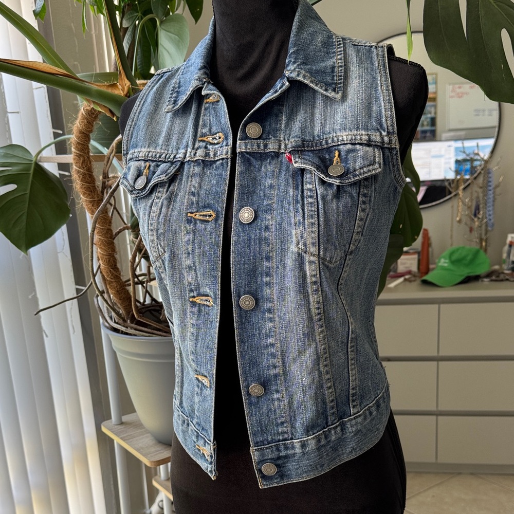 LEVI STRAUSS Blue Denim Vest